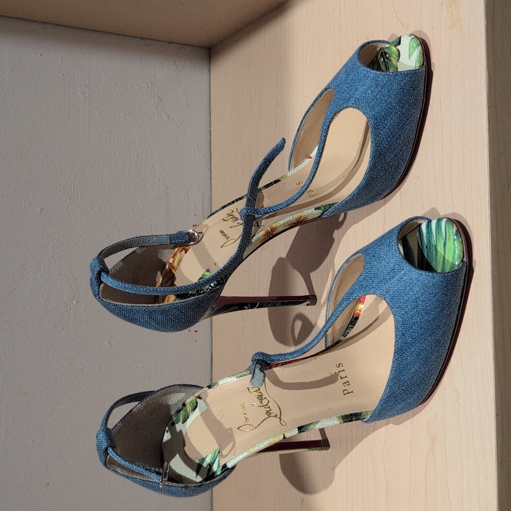 Christian Louboutin sandals - Picture 2 of 10